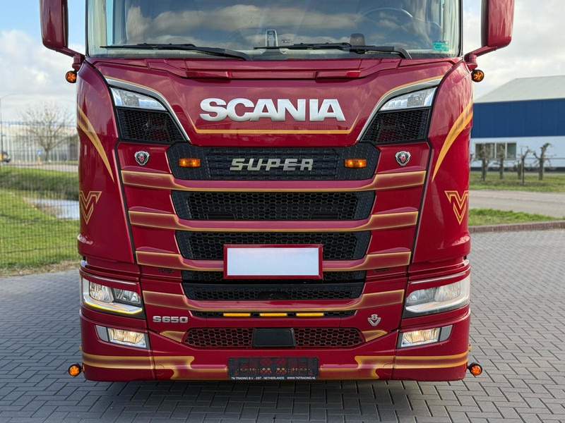 Scania S650 V8 NGS FULL AIR, SHOW, INTERIOR, ALCOA, HYDRAULIC/PTO. - Vilcējs: foto 3 Scania S650 V8 NGS FULL AIR, SHOW, INTERIOR, ALCOA, HYDRAULIC/PTO. - Vilcējs: foto 3
