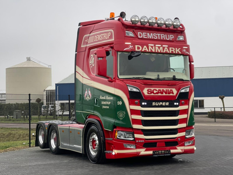 Scania S650 V8 NGS SHOW TRUCK, FULL AIR, RETARDER, PTO/HYDRAULIC! - Vilcējs: foto 1 Scania S650 V8 NGS SHOW TRUCK, FULL AIR, RETARDER, PTO/HYDRAULIC! - Vilcējs: foto 1