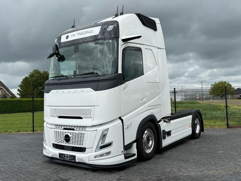 Volvo FH 13.460XL NEW, FULL AIR, ALCOA, HYDRAULIC, XL, FULL. - Vilcējs: foto 1 Volvo FH 13.460XL NEW, FULL AIR, ALCOA, HYDRAULIC, XL, FULL. - Vilcējs: foto 1