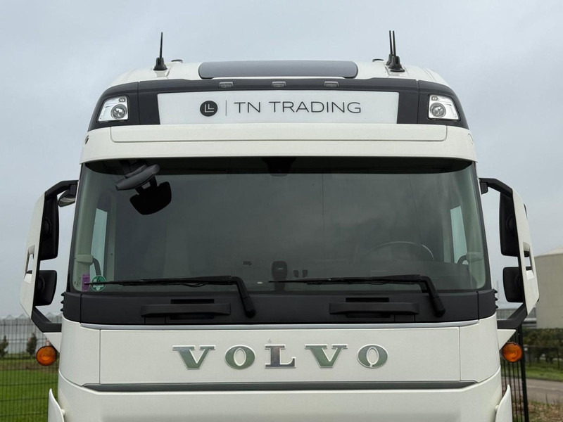 Volvo FH 13.460XL Turbocompound, leer, vollucht, 2 tanks, dubbel glas, vol spoiler. - Vilcējs: foto 4 Volvo FH 13.460XL Turbocompound, leer, vollucht, 2 tanks, dubbel glas, vol spoiler. - Vilcējs: foto 4