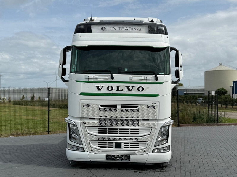 Volvo FH 13.500 VOLLUCHT, RETARDER, LEER, 2 TANKS, TOP AUTO. - Vilcējs: foto 3 Volvo FH 13.500 VOLLUCHT, RETARDER, LEER, 2 TANKS, TOP AUTO. - Vilcējs: foto 3