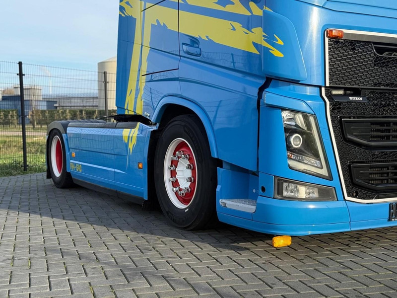 Volvo FH 13.540XL PERFORMANCE EDITION, LEATHER, FULL AIR, IPARK-COOL. - Vilcējs: foto 5 Volvo FH 13.540XL PERFORMANCE EDITION, LEATHER, FULL AIR, IPARK-COOL. - Vilcējs: foto 5