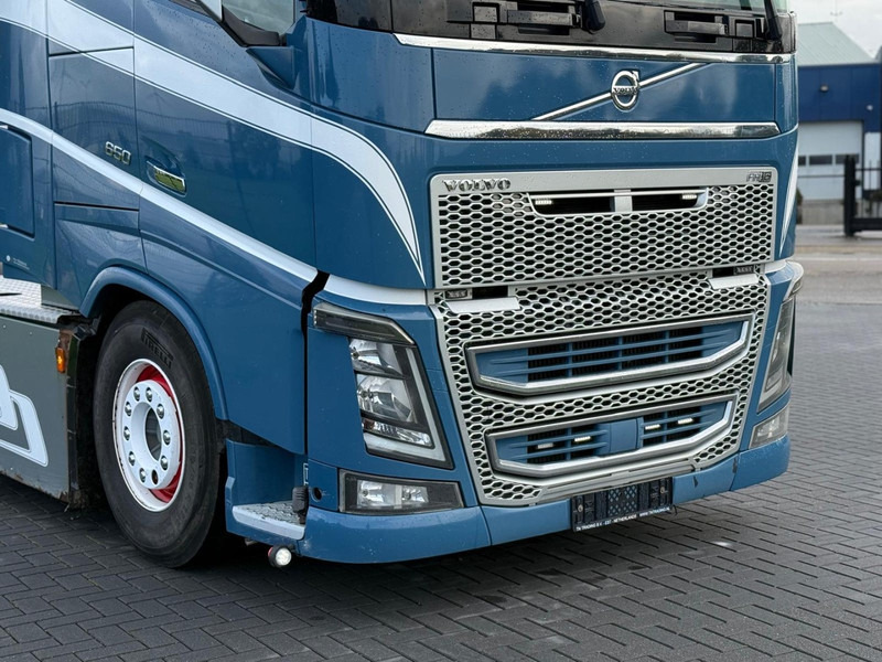 Volvo FH16.650 VOLLUCHT, HYDRAULIEK, SHOW INTERIEUR, DYNAMIC STEERING. - Vilcējs: foto 2 Volvo FH16.650 VOLLUCHT, HYDRAULIEK, SHOW INTERIEUR, DYNAMIC STEERING. - Vilcējs: foto 2