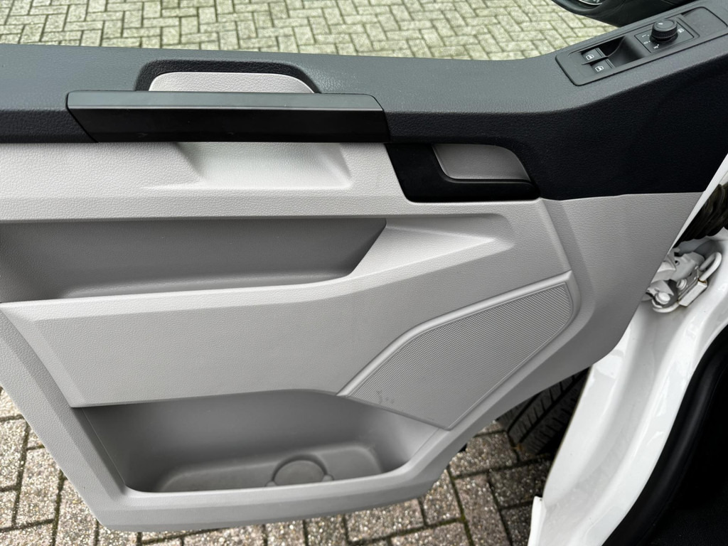 Volkswagen Transporter Kombi-T6 2.0 TDI 9 persoons Cruise control Airco Verwarmbare buitenspiegels - Pasažieru furgons: foto 5 Volkswagen Transporter Kombi-T6 2.0 TDI 9 persoons Cruise control Airco Verwarmbare buitenspiegels - Pasažieru furgons: foto 5