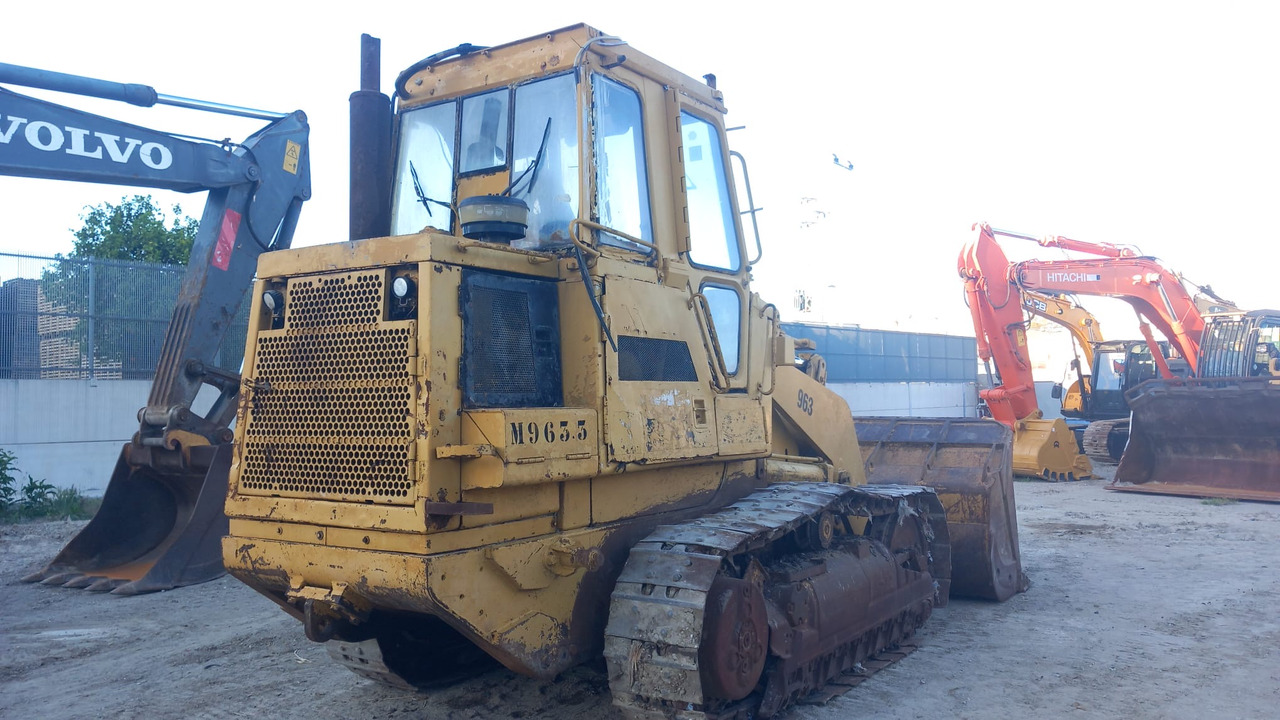 Caterpillar 963 - Kāpurķēžu iekrāvējs: foto 3 Caterpillar 963 - Kāpurķēžu iekrāvējs: foto 3