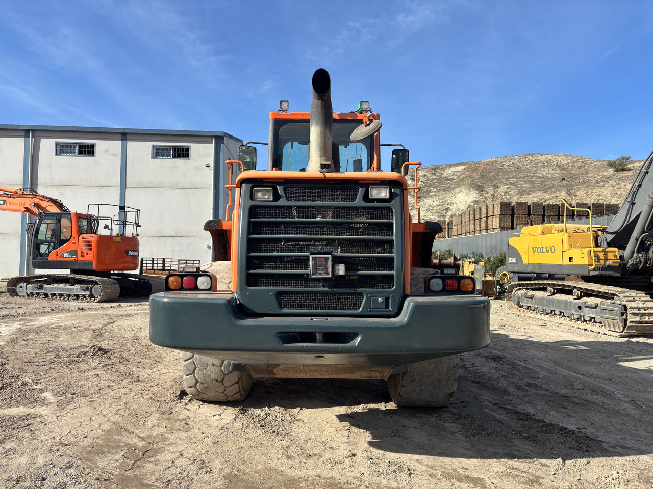 Doosan DL300 - Riteņu iekrāvējs: foto 4 Doosan DL300 - Riteņu iekrāvējs: foto 4