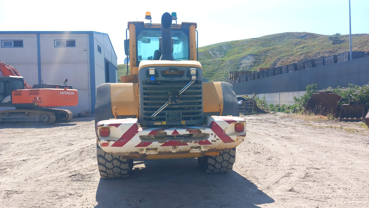 Volvo L110F - Riteņu iekrāvējs: foto 4 Volvo L110F - Riteņu iekrāvējs: foto 4