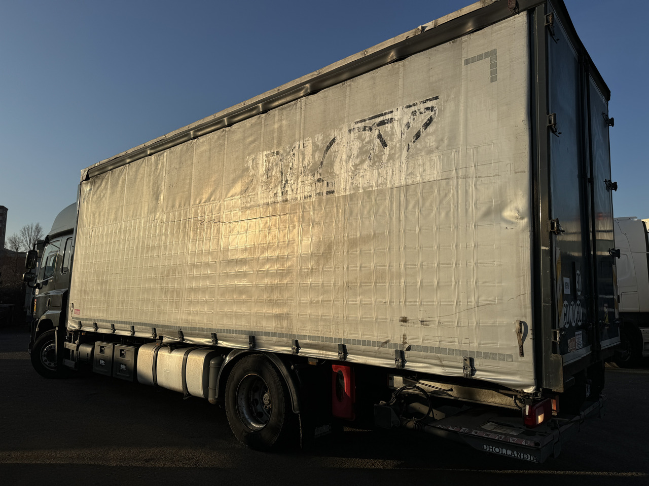 DAF Cf 330 - Kravas automašīna ar tentu: foto 4 DAF Cf 330 - Kravas automašīna ar tentu: foto 4