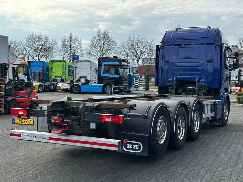 Scania R520 V8 8x4*4 Bdf / Retarder / 2 Tank / Full Air / Euro 6 - Konteineru vedējs/ Kravas automašīna ar noņemamā virsbūve: foto 5 Scania R520 V8 8x4*4 Bdf / Retarder / 2 Tank / Full Air / Euro 6 - Konteineru vedējs/ Kravas automašīna ar noņemamā virsbūve: foto 5