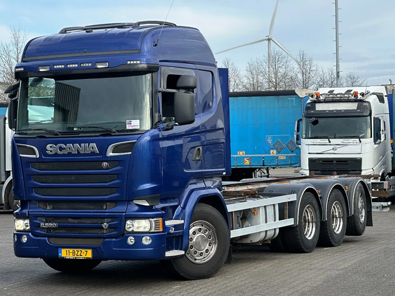 Scania R520 V8 8x4*4 Bdf / Retarder / 2 Tank / Full Air / Euro 6 - Konteineru vedējs/ Kravas automašīna ar noņemamā virsbūve: foto 1 Scania R520 V8 8x4*4 Bdf / Retarder / 2 Tank / Full Air / Euro 6 - Konteineru vedējs/ Kravas automašīna ar noņemamā virsbūve: foto 1