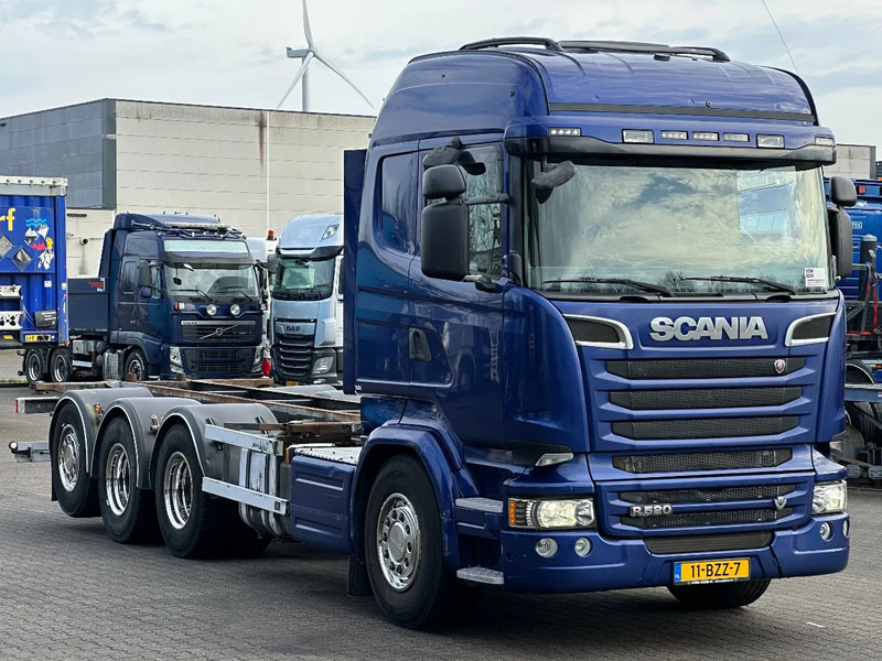 Scania R520 V8 8x4*4 Bdf / Retarder / 2 Tank / Full Air / Euro 6 - Konteineru vedējs/ Kravas automašīna ar noņemamā virsbūve: foto 2 Scania R520 V8 8x4*4 Bdf / Retarder / 2 Tank / Full Air / Euro 6 - Konteineru vedējs/ Kravas automašīna ar noņemamā virsbūve: foto 2