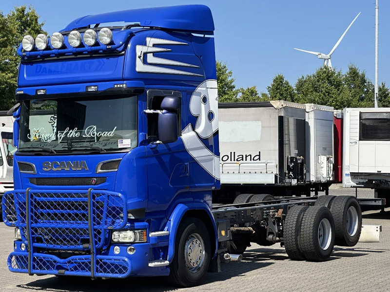Scania R580 V8 6X2 Chassis WB 4.70mtr Retarder Topline Euro 6 - Šasija kravas automašīna: foto 1 Scania R580 V8 6X2 Chassis WB 4.70mtr Retarder Topline Euro 6 - Šasija kravas automašīna: foto 1