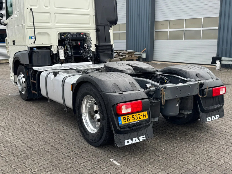 DAF XF 450 Space Cab Euro 6 - Vilcējs: foto 5 DAF XF 450 Space Cab Euro 6 - Vilcējs: foto 5