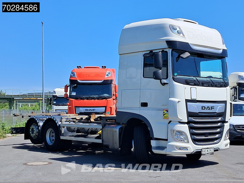 DAF XF 450 6X2 BDF SSC Retarder 2x Tanks Liftachse Standklima LED ACC Euro 6 - Konteineru vedējs/ Kravas automašīna ar noņemamā virsbūve: foto 3 DAF XF 450 6X2 BDF SSC Retarder 2x Tanks Liftachse Standklima LED ACC Euro 6 - Konteineru vedējs/ Kravas automašīna ar noņemamā virsbūve: foto 3