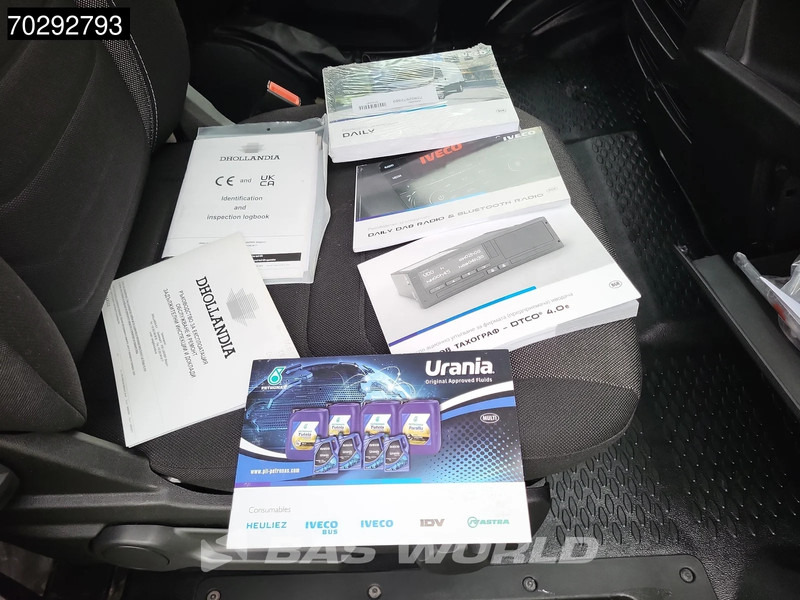 Furgons ar tentu Iveco Daily 60C18 3.0L Ladebordwand Automatik 180PS Doppelbereifung Koffer Klima Tempomat D'Hollandia Euro6 Zeilen Zeilenwagen Pritsch Plane: foto 13