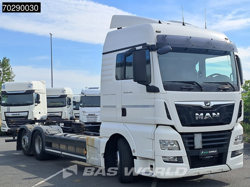 MAN TGX 26.460 6X2 BDF Liftaxle Automatic Retarder ACC Euro 6 - Konteineru vedējs/ Kravas automašīna ar noņemamā virsbūve: foto 3 MAN TGX 26.460 6X2 BDF Liftaxle Automatic Retarder ACC Euro 6 - Konteineru vedējs/ Kravas automašīna ar noņemamā virsbūve: foto 3