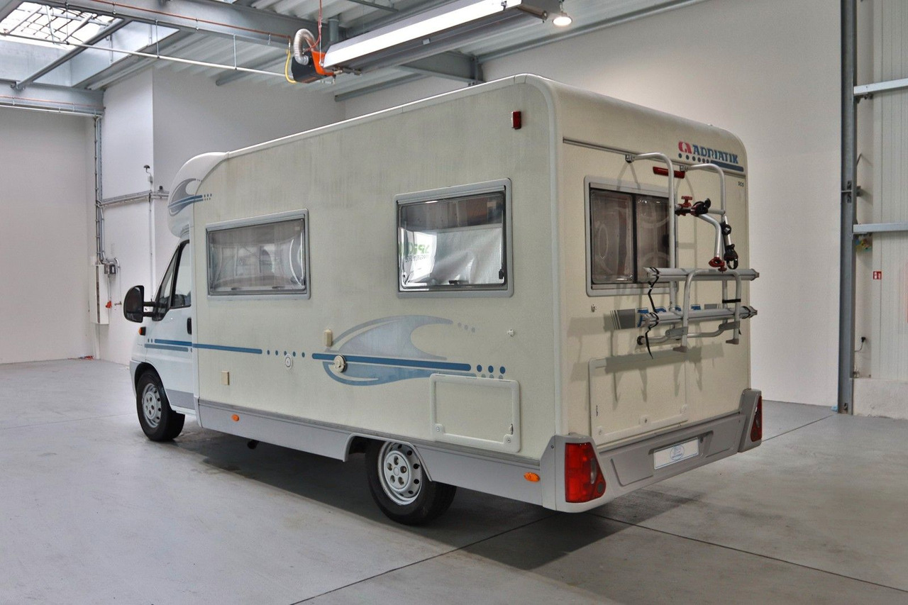 Adria Coral 590 DS / Festbett / Sehr gepflegt - Daļēji integrētais kemperis: foto 3 Adria Coral 590 DS / Festbett / Sehr gepflegt - Daļēji integrētais kemperis: foto 3