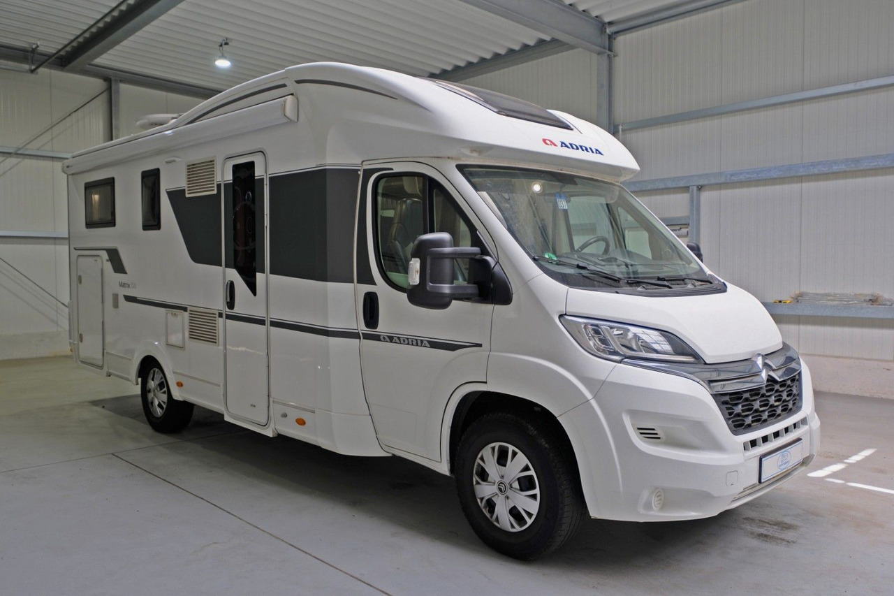 Adria Matrix M 670 SL/Einzelbetten+Hubbett/Klima/Solar - Daļēji integrētais kemperis: foto 1 Adria Matrix M 670 SL/Einzelbetten+Hubbett/Klima/Solar - Daļēji integrētais kemperis: foto 1