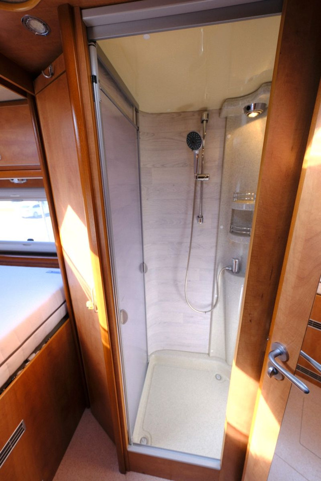 Jaunā Integrēts kemperis Carthago M Liner 57 BRH/Automatik/Festbett+Hubbett/2xKlim: foto 21