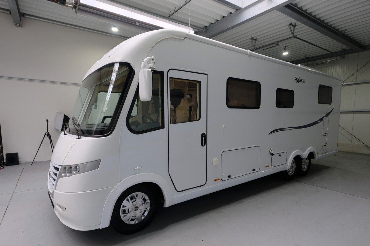 Frankia I 840 QD/Automatik/Festbett+Hubbett/TOP - Integrēts kemperis: foto 2 Frankia I 840 QD/Automatik/Festbett+Hubbett/TOP - Integrēts kemperis: foto 2