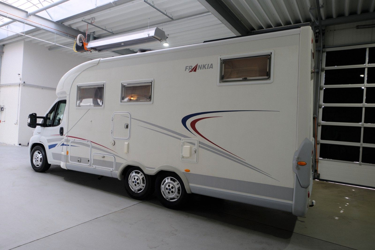 Frankia T 740 BD/Festbett/Garage/Klima/Solar/158 PS - Daļēji integrētais kemperis: foto 3 Frankia T 740 BD/Festbett/Garage/Klima/Solar/158 PS - Daļēji integrētais kemperis: foto 3