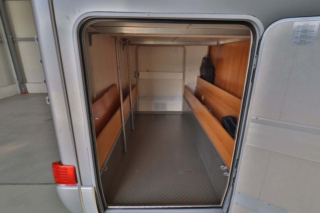 HYMER / ERIBA / HYMERCAR B 514 CL/Festbett+Hubbett/Garage/Klima/Markise - Integrēts kemperis: foto 5 HYMER / ERIBA / HYMERCAR B 514 CL/Festbett+Hubbett/Garage/Klima/Markise - Integrēts kemperis: foto 5