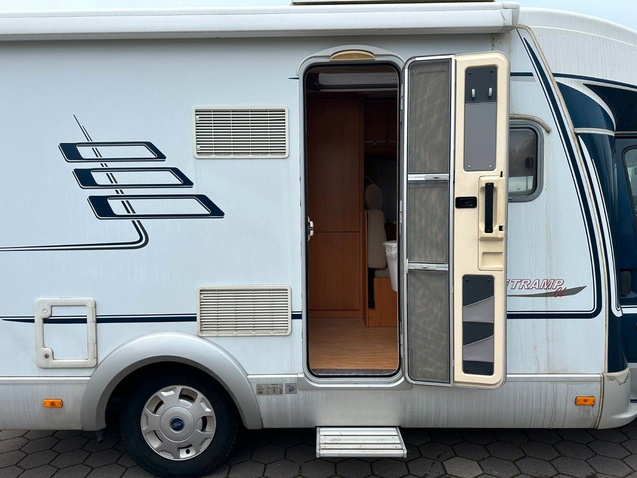 Daļēji integrētais kemperis HYMER / ERIBA / HYMERCAR TRAMP T 572 CL/Festbett/Klima/Markise HYMER / ERIBA / HYMERCAR TRAMP T 572 CL/Festbett/Klima/Markise: foto 11