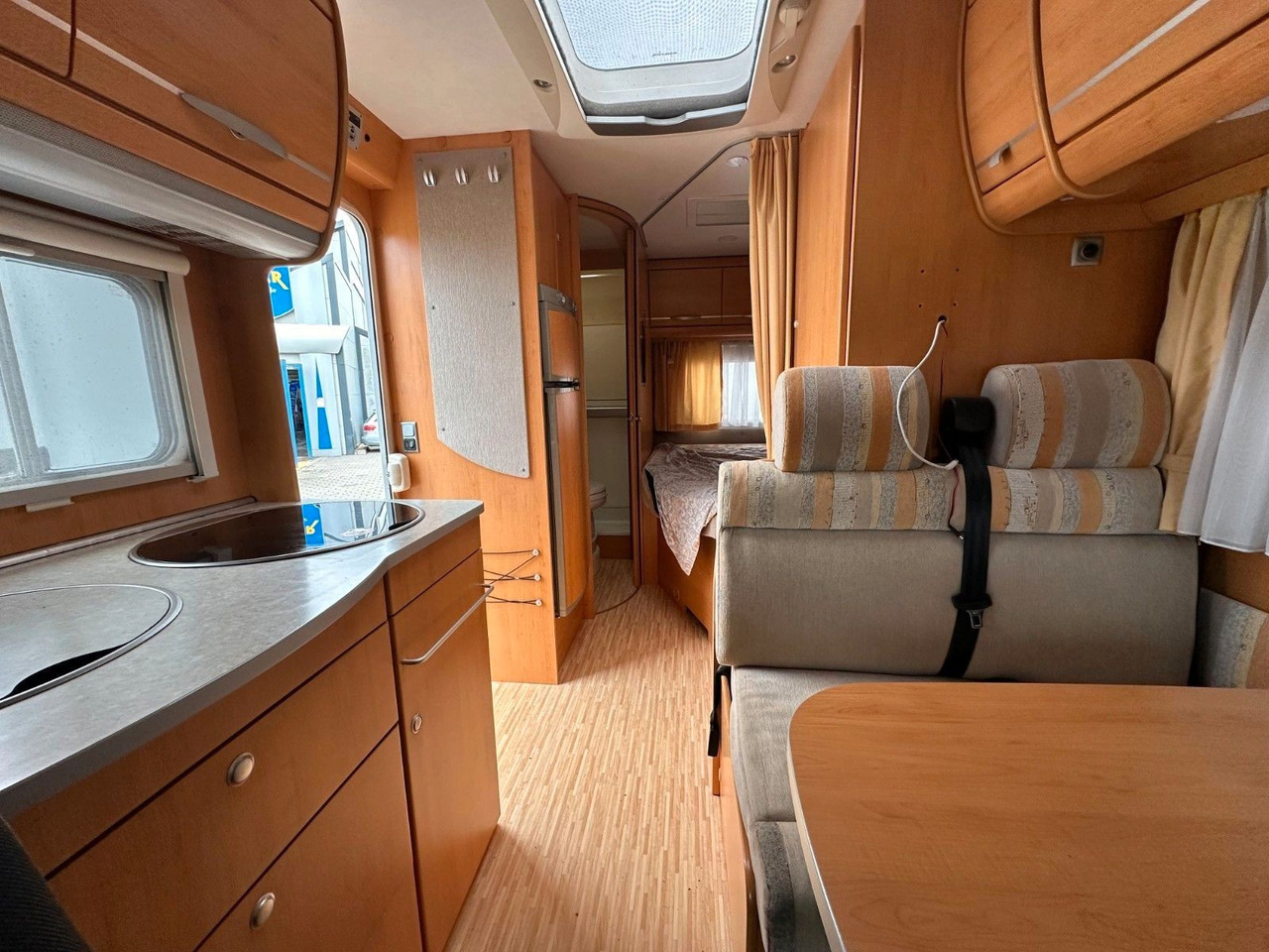 Daļēji integrētais kemperis HYMER / ERIBA / HYMERCAR TRAMP T 572 CL/Festbett/Klima/Markise HYMER / ERIBA / HYMERCAR TRAMP T 572 CL/Festbett/Klima/Markise: foto 25