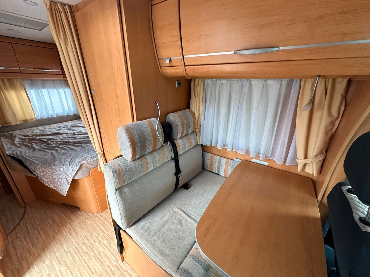 Daļēji integrētais kemperis HYMER / ERIBA / HYMERCAR TRAMP T 572 CL/Festbett/Klima/Markise HYMER / ERIBA / HYMERCAR TRAMP T 572 CL/Festbett/Klima/Markise: foto 24