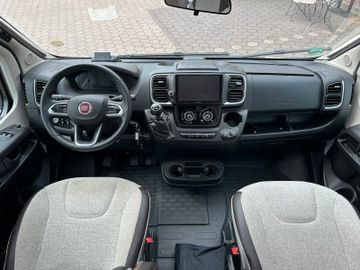 Daļēji integrētais kemperis Knaus Sky TI 700 MEG Platinum Selection/Einzelbetten: foto 11