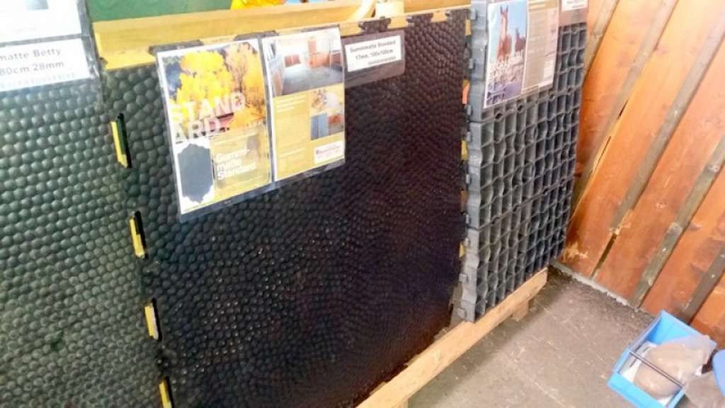 Grüter Puzzlematte Standard 100x100cm (08913) - Fermu aprīkojums: foto 2 Grüter Puzzlematte Standard 100x100cm (08913) - Fermu aprīkojums: foto 2