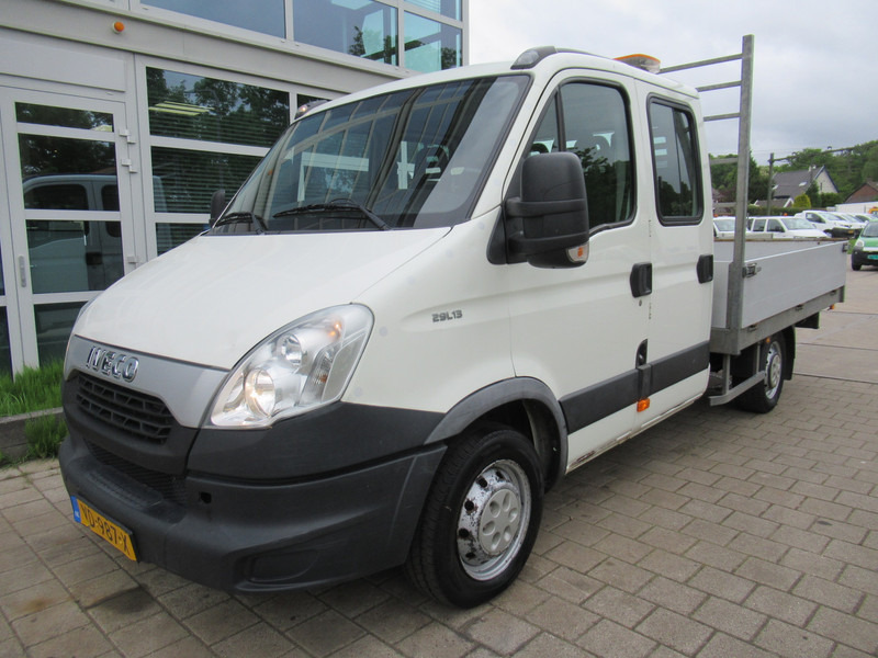 Iveco Daily 29L13 2.3HPi 93KW 345 DOKA Dubbelcabine - Automašīna ar kravas platformu, Kravas-pasažieru furgons: foto 3 Iveco Daily 29L13 2.3HPi 93KW 345 DOKA Dubbelcabine - Automašīna ar kravas platformu, Kravas-pasažieru furgons: foto 3