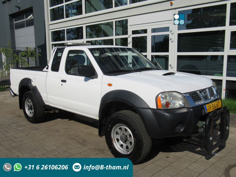Nissan Navara 2.5 DTi King Cab 4-L.Lux. 1,5CAB PICK-UP - Komercauto: foto 1 Nissan Navara 2.5 DTi King Cab 4-L.Lux. 1,5CAB PICK-UP - Komercauto: foto 1