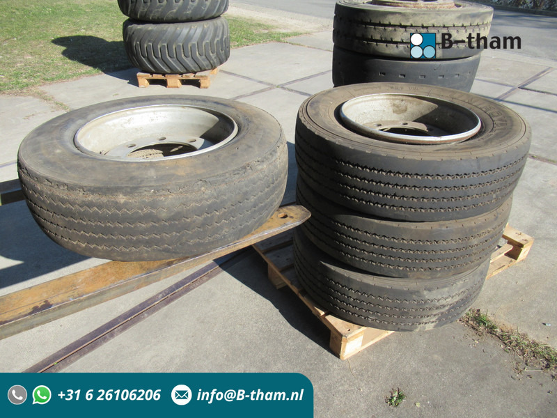 MEFRO 4 x Velg 17.5x6.75 + band Veldhuizen - Ritenis - Kravas automašīna: foto 1 MEFRO 4 x Velg 17.5x6.75 + band Veldhuizen - Ritenis - Kravas automašīna: foto 1