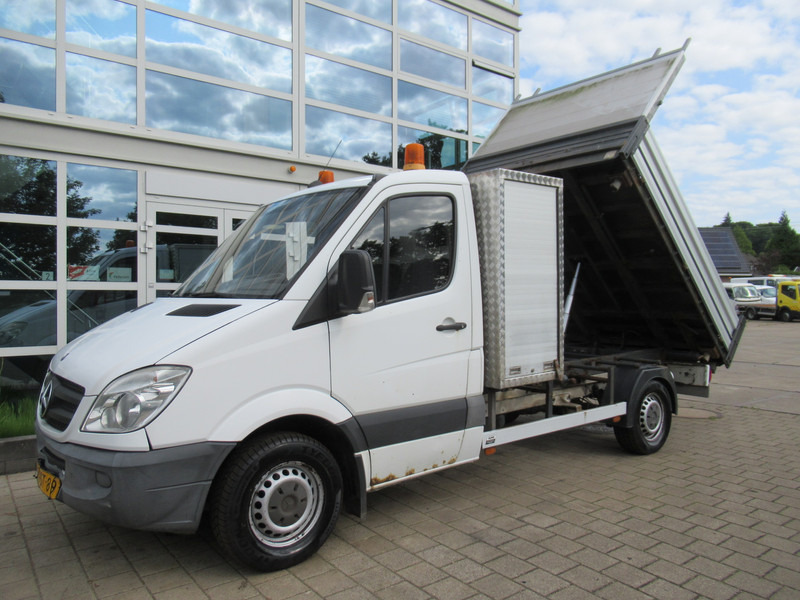 Mercedes-Benz Sprinter 310 2.2 CDI 70KW 366 3-Z./S./W. Kipper Tipper - Komercauto pašizgāzējs: foto 2 Mercedes-Benz Sprinter 310 2.2 CDI 70KW 366 3-Z./S./W. Kipper Tipper - Komercauto pašizgāzējs: foto 2