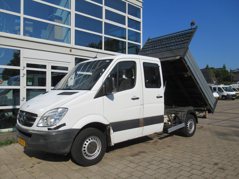 Mercedes-Benz Sprinter 311CDI DOKA Dubbelcabine 3-Z. / S. / W. Kipper Tipper - Komercauto pašizgāzējs, Kravas-pasažieru furgons: foto 2 Mercedes-Benz Sprinter 311CDI DOKA Dubbelcabine 3-Z. / S. / W. Kipper Tipper - Komercauto pašizgāzējs, Kravas-pasažieru furgons: foto 2