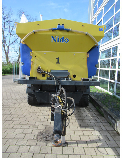 NIDO Bigab T10 STRATOS B50-36 5m3+2.200L Salzstreuer Salt 5m3 - Sāls un smilts kaisītājs: foto 3 NIDO Bigab T10 STRATOS B50-36 5m3+2.200L Salzstreuer Salt 5m3 - Sāls un smilts kaisītājs: foto 3