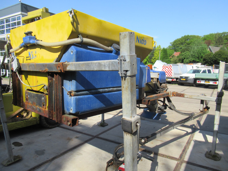 NIDO STRATOS B11K-24 PCXN350 1,1M3 + 500L Rotopower Salzstreuer Salt Spreader Zoutstrooier - Sāls un smilts kaisītājs: foto 2 NIDO STRATOS B11K-24 PCXN350 1,1M3 + 500L Rotopower Salzstreuer Salt Spreader Zoutstrooier - Sāls un smilts kaisītājs: foto 2