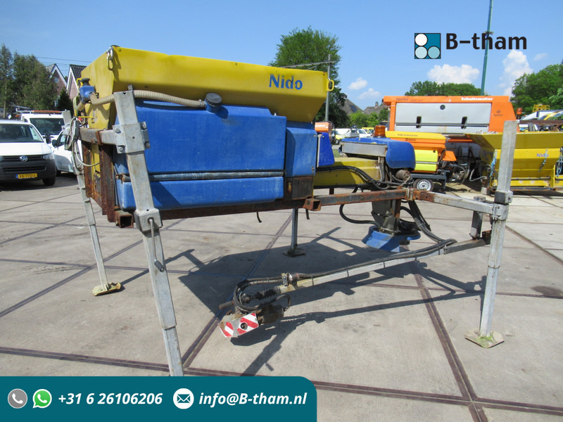 NIDO STRATOS B11K-24 PCXN350 1,1M3 + 500L Rotopower Salzstreuer Salt Spreader Zoutstrooier - Sāls un smilts kaisītājs: foto 1 NIDO STRATOS B11K-24 PCXN350 1,1M3 + 500L Rotopower Salzstreuer Salt Spreader Zoutstrooier - Sāls un smilts kaisītājs: foto 1