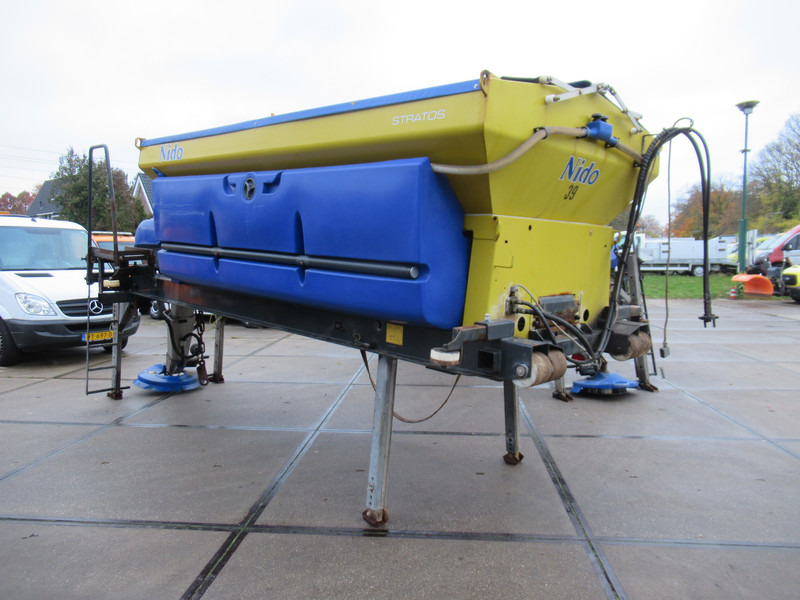 NIDO STRATOS B50-42 VCLN-490 5M3 + 2.200L HYDRO Salzstreuer Saltspreader Zoutstrooier - Sāls un smilts kaisītājs: foto 2 NIDO STRATOS B50-42 VCLN-490 5M3 + 2.200L HYDRO Salzstreuer Saltspreader Zoutstrooier - Sāls un smilts kaisītājs: foto 2