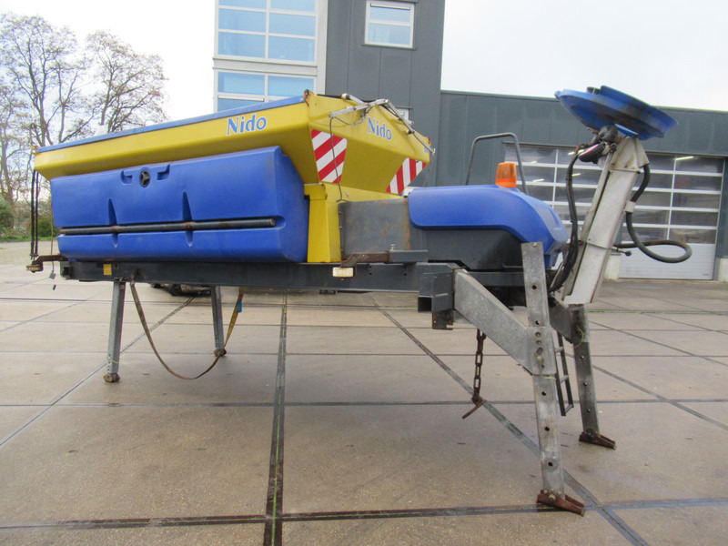 NIDO STRATOS B50-42 VCLN-490 5M3 + 2.200l HYDRO Salzstreuer Saltspreader Zoutstrooier - Sāls un smilts kaisītājs: foto 2 NIDO STRATOS B50-42 VCLN-490 5M3 + 2.200l HYDRO Salzstreuer Saltspreader Zoutstrooier - Sāls un smilts kaisītājs: foto 2