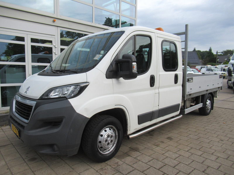 Peugeot Boxer 335 2.2 HDI L3 XR DOKA Dubbelcabine Engine broken - Automašīna ar kravas platformu, Kravas-pasažieru furgons: foto 2 Peugeot Boxer 335 2.2 HDI L3 XR DOKA Dubbelcabine Engine broken - Automašīna ar kravas platformu, Kravas-pasažieru furgons: foto 2