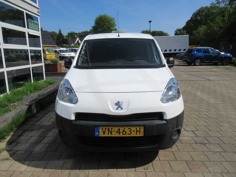 Peugeot Partner 120 1.6 HDI L1 XT AIRCO - KLIMA Schuifdeur - Furgons ar slēgtā virsbūve: foto 4 Peugeot Partner 120 1.6 HDI L1 XT AIRCO - KLIMA Schuifdeur - Furgons ar slēgtā virsbūve: foto 4