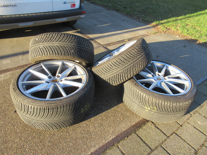 Porsche 911 992 20-/21 Carrera S Winterbanden Set Wielen - Ritenis - Vieglā automašīna: foto 3 Porsche 911 992 20-/21 Carrera S Winterbanden Set Wielen - Ritenis - Vieglā automašīna: foto 3