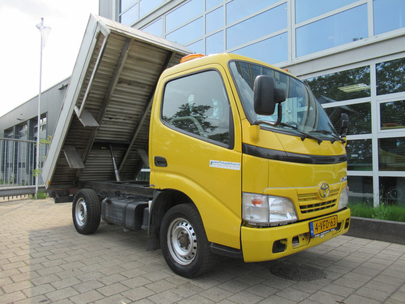 Toyota Dyna 100 3.0 D-4D 80KW kipper - Tipper - Komercauto pašizgāzējs: foto 3 Toyota Dyna 100 3.0 D-4D 80KW kipper - Tipper - Komercauto pašizgāzējs: foto 3