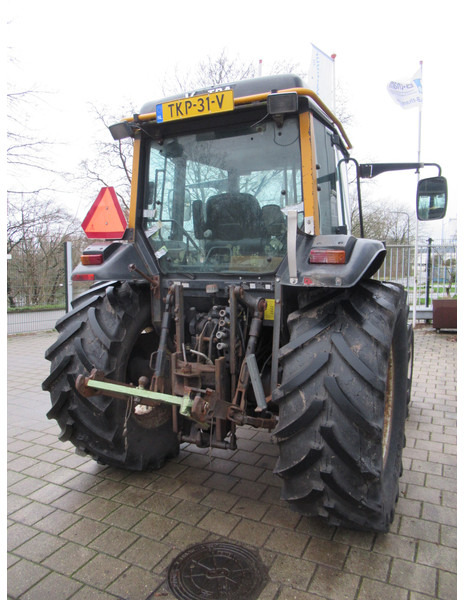 Valtra 700 4x2 VALMET - Traktors: foto 5 Valtra 700 4x2 VALMET - Traktors: foto 5