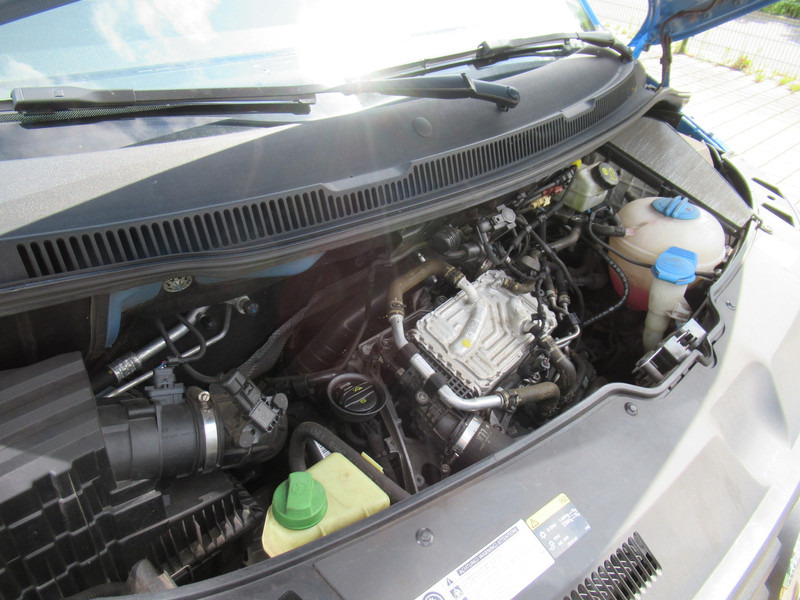 Automašīna ar kravas platformu, Kravas-pasažieru furgons Volkswagen Transporter T5 2.0 TDI 75KW DOKA + HIAB Dubbelcabine: foto 16
