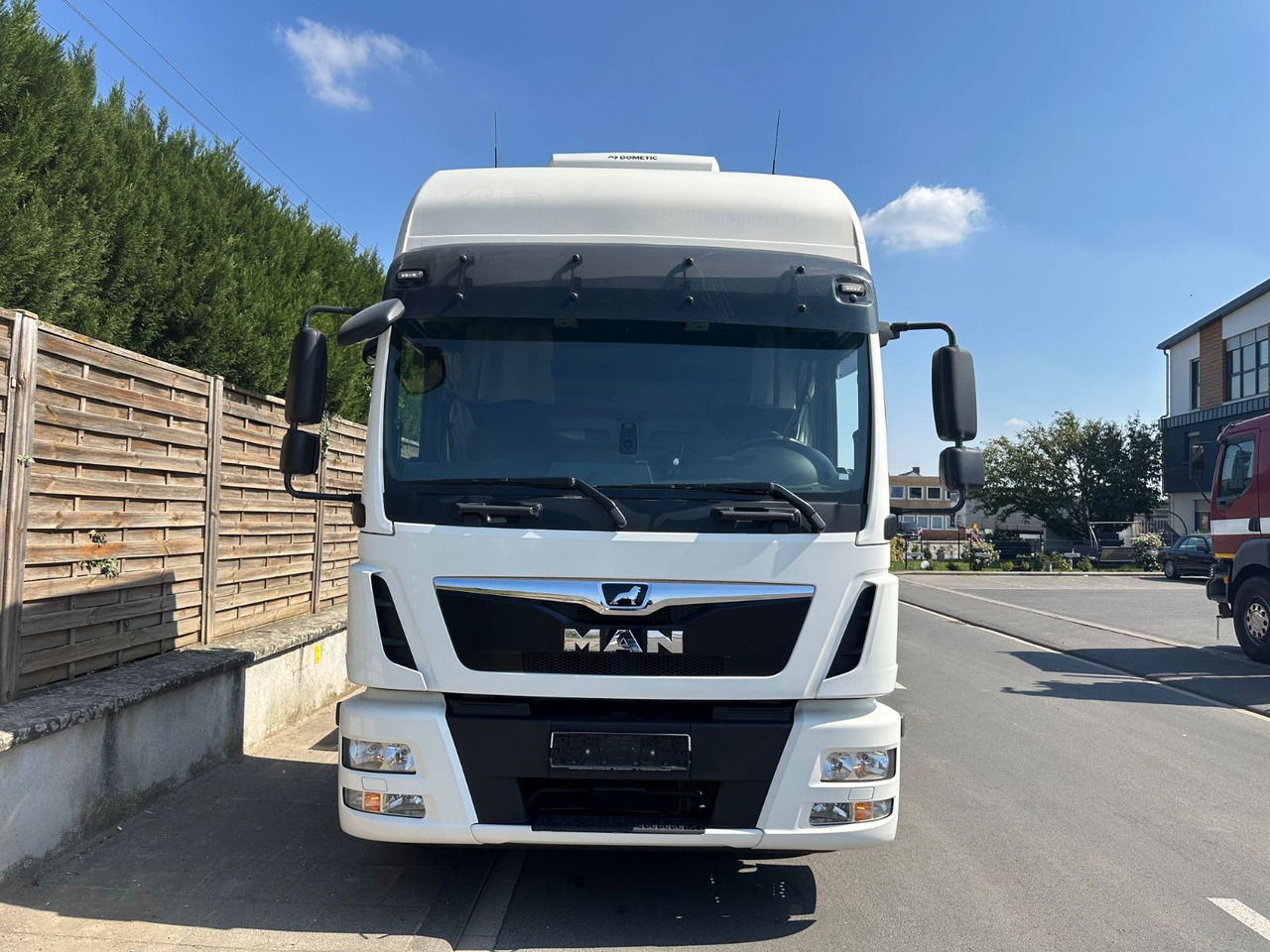 MAN 8.250 TGL*VDI2700*TOP*4-er Zug BFT Anhänger MAN 8.250 TGL*4er-Zug*XLX Kabine*VDI2700*TOP* - Autovedējs: foto 3 MAN 8.250 TGL*VDI2700*TOP*4-er Zug BFT Anhänger MAN 8.250 TGL*4er-Zug*XLX Kabine*VDI2700*TOP* - Autovedējs: foto 3