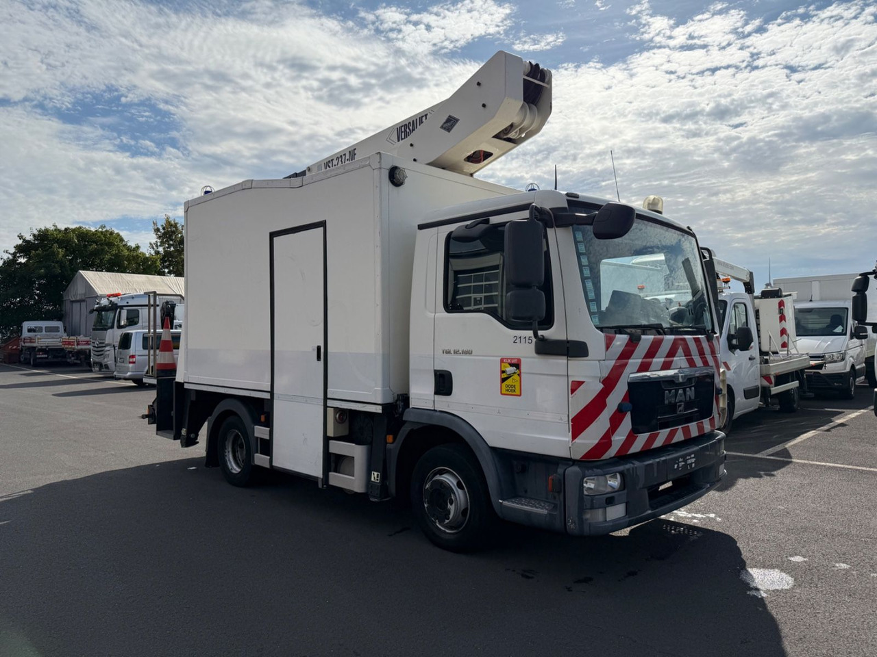MAN TGL 12.180 Versalift/15m/orig.km/Top - Autopacēlājs: foto 2 MAN TGL 12.180 Versalift/15m/orig.km/Top - Autopacēlājs: foto 2