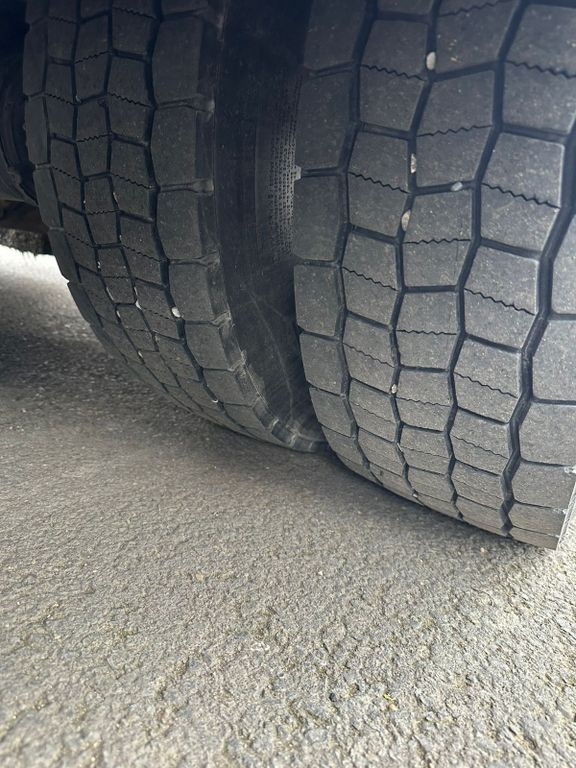 Mercedes-Benz Atego 824 Top-Ausstattung*Pritsche-Plane*Top* - Furgons ar tentu: foto 2 Mercedes-Benz Atego 824 Top-Ausstattung*Pritsche-Plane*Top* - Furgons ar tentu: foto 2